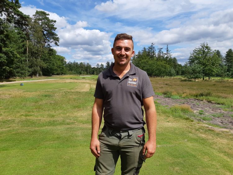 Tom Maddison is tevreden over de toestand waarin het totale grasbestand de winter in gaat. Tom Maddison is tevreden over de toestand waarin het totale grasbestand de winter in gaat.