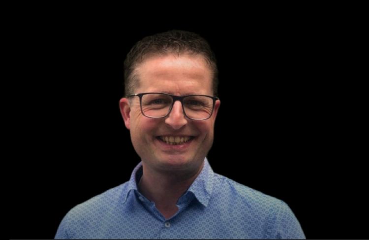 Broer Voolstra, Donker Groen Broer Voolstra, Donker Groen